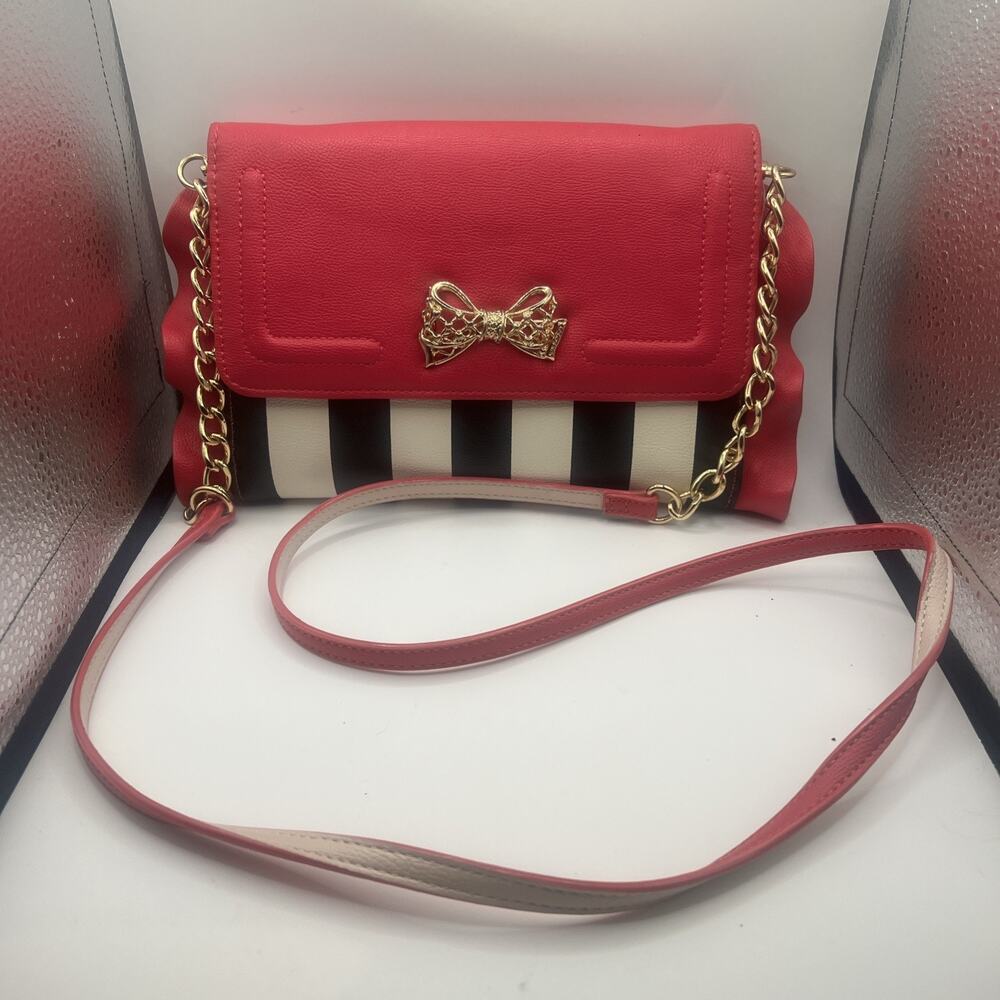Betsey Johnson Crossbody Clutch Bag Wallet Stripe Fuchsia Purse Convertible